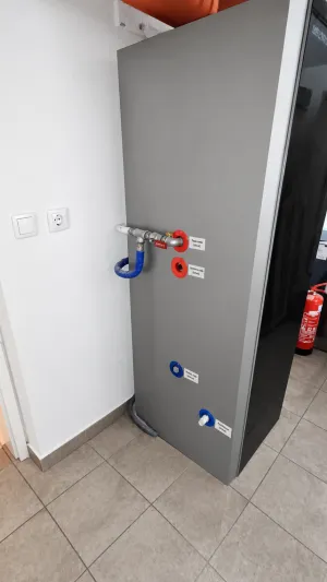 Montaža sanitarne toplotne črpalke Seltron SAN 300/1